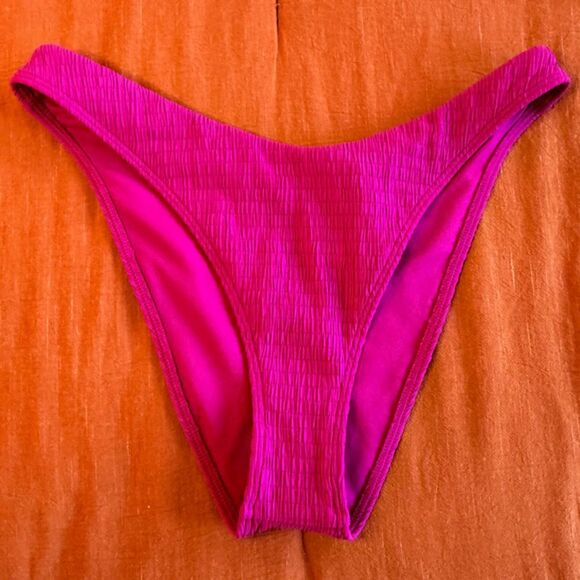 Abercrombie & Fitch Cheeky Smocked Bikini Bottom in Fuchsia Pink size M NWT - Picture 4 of 12
